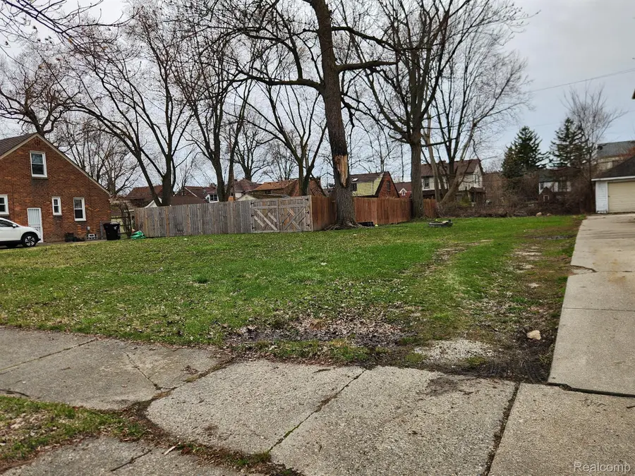 6111 YORKSHIRE RD, Detroit, MI 48224 - Image #2