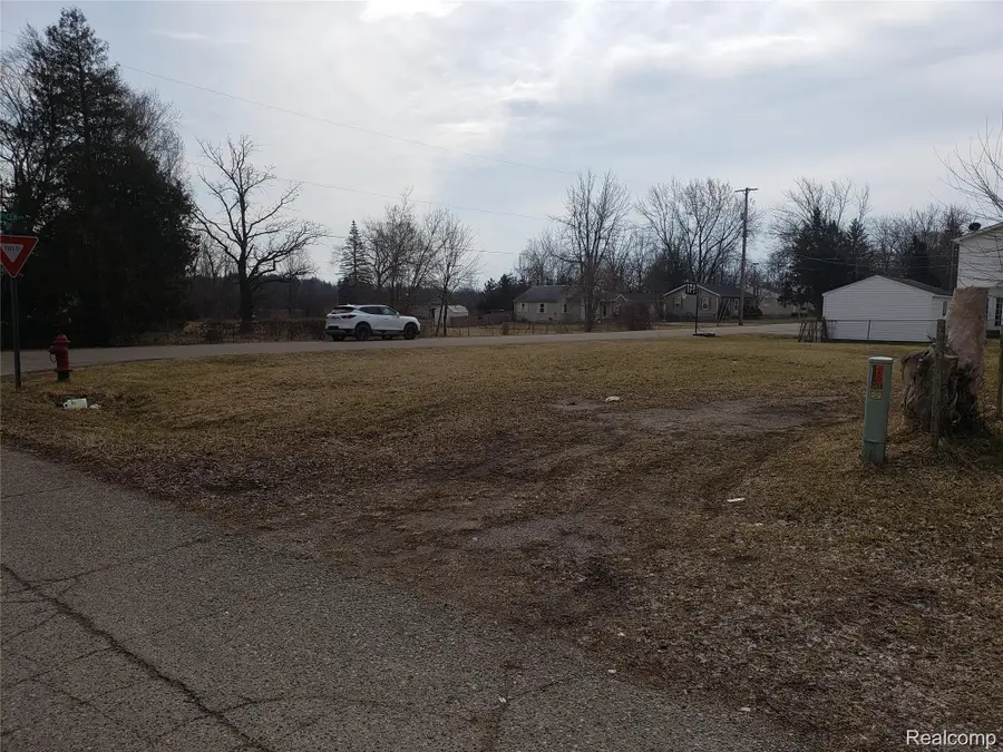 00 SLOAN HTS, Grand Blanc Charter Township, MI 48507 - Image #3