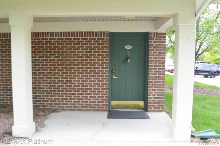12201 PINEHURST LN, Grand Blanc Charter Township, MI 48439 - Image #2