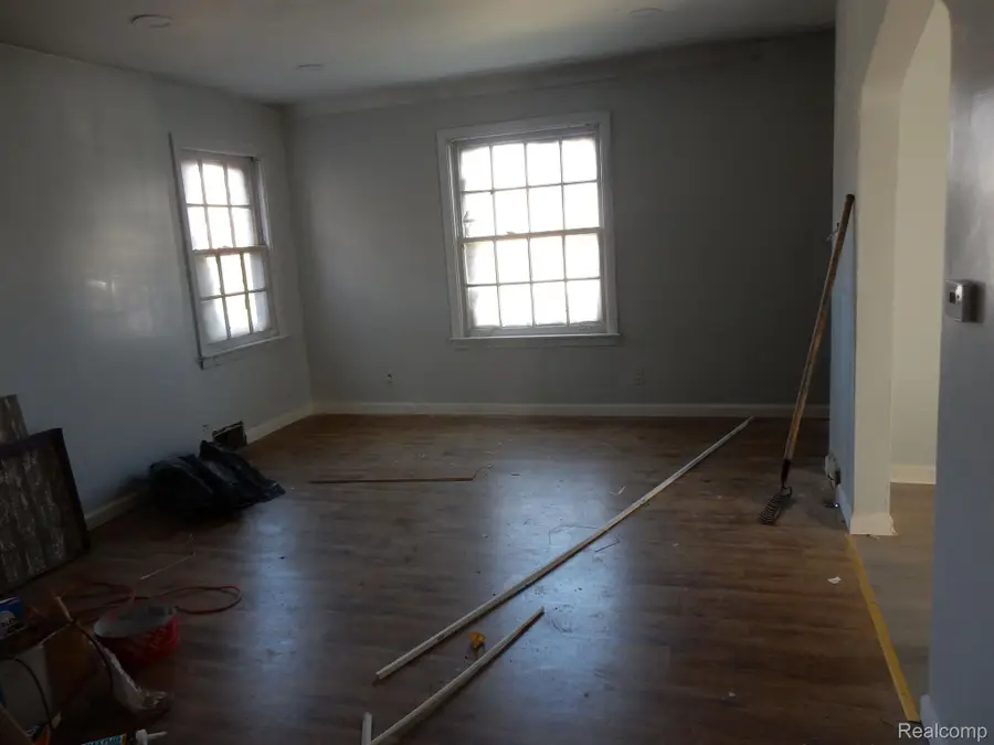 10415 ROXBURY ST, Detroit, MI 48224 - Image #3