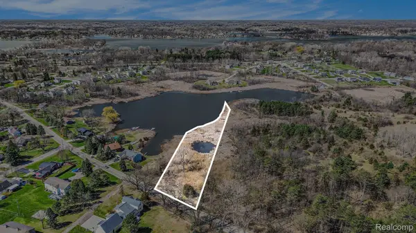 02 Butcher RD, Fenton, MI 48430