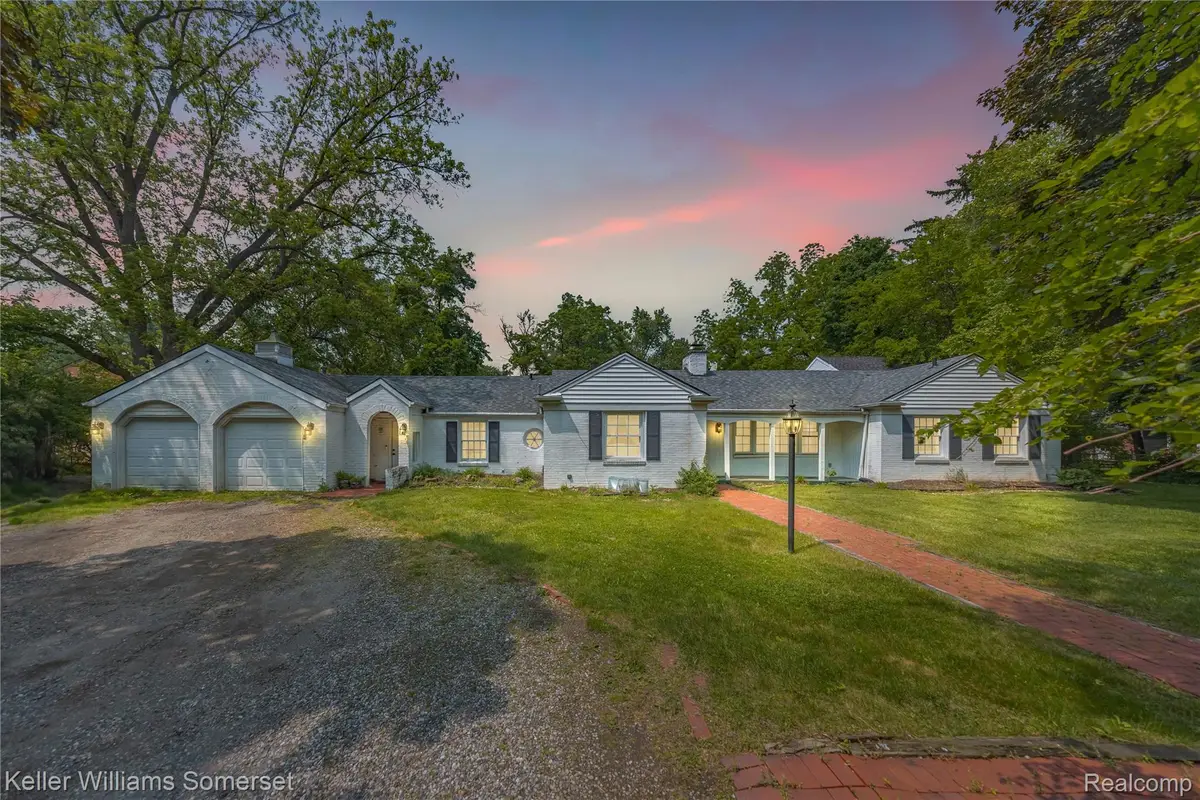 21700 W 13 MILE RD, Southfield Township, MI 48025 - Image #1