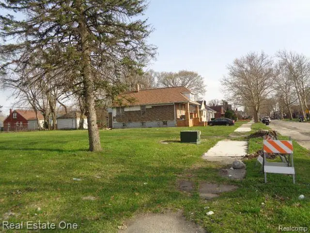 13286 GABLE ST, Hamtramck, MI 48212 - Image #2