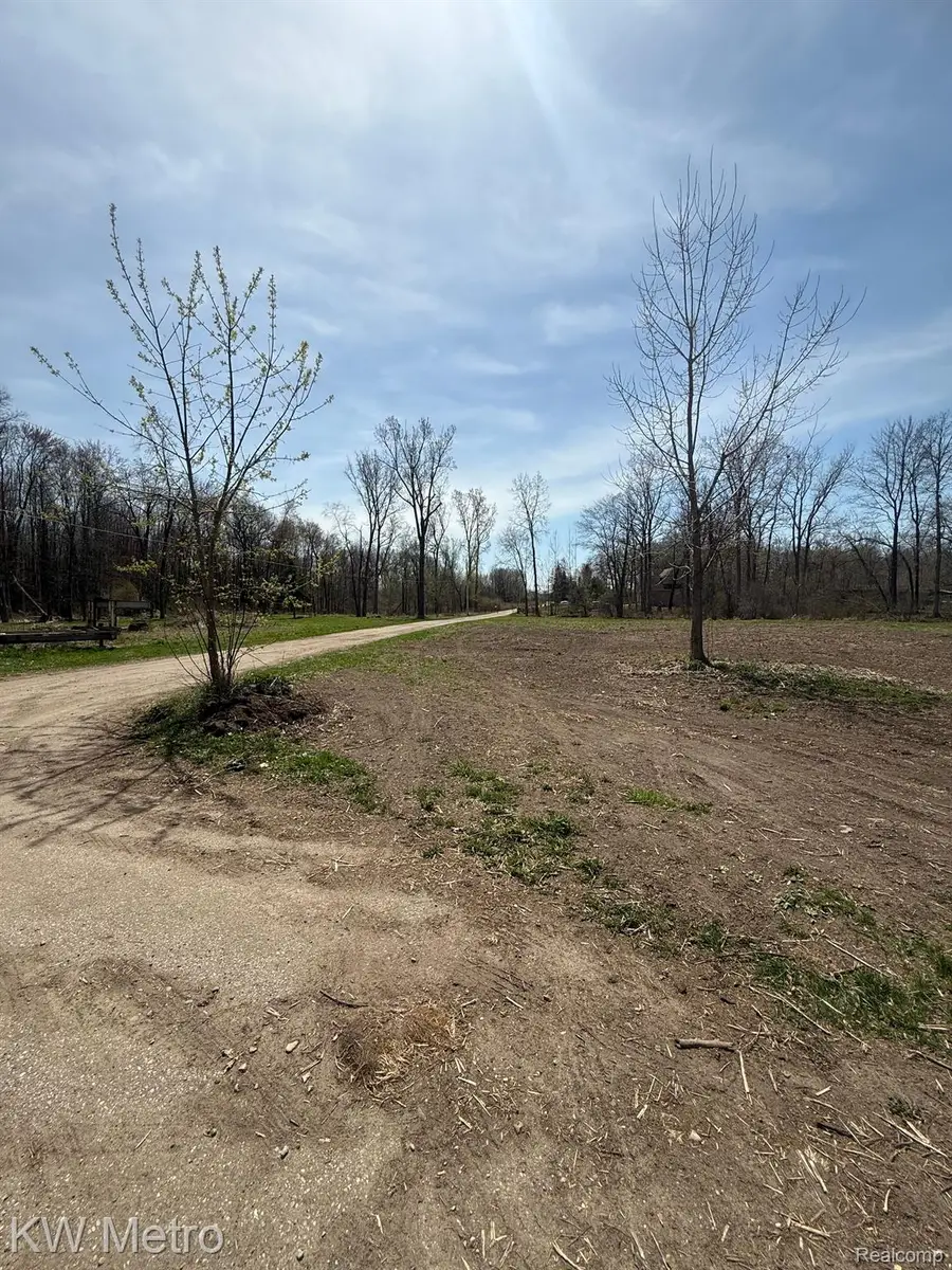010770 HIGHLAND RD, White Lake, MI 48386 - Image #2