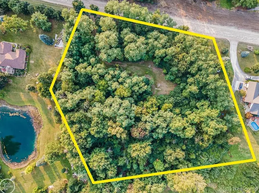 67500 POWELL RD, Washington, MI 48095 - Image #2