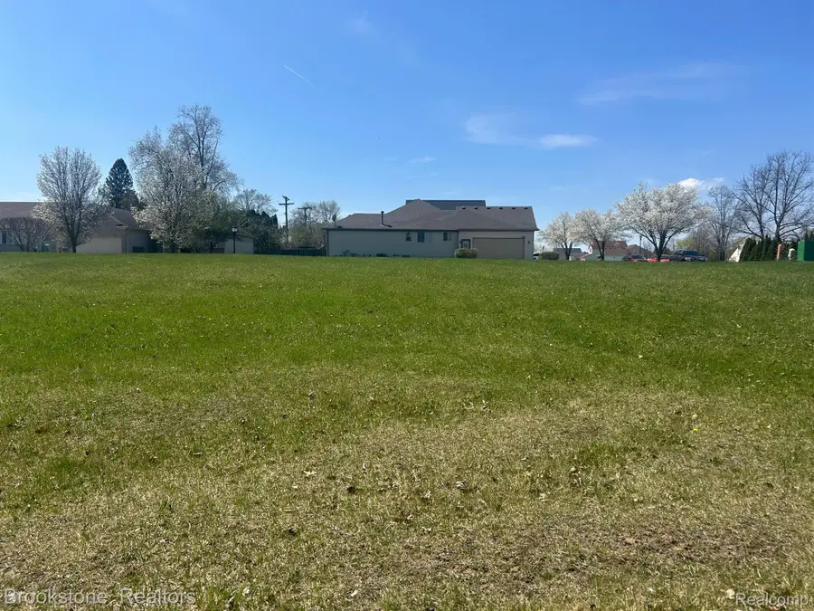 558 BOYD ST, Pontiac, MI 48342 - Image #2