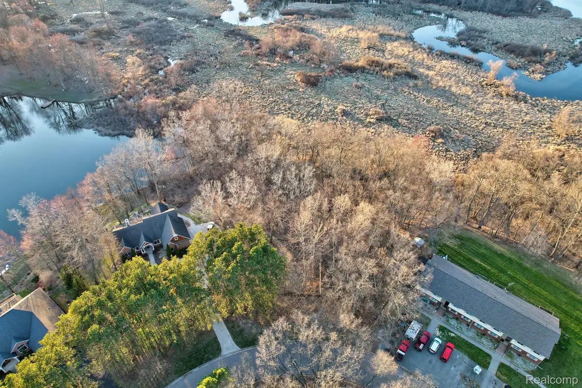 VL Pineview Lake  DR, Linden, MI 48451 - Image #1