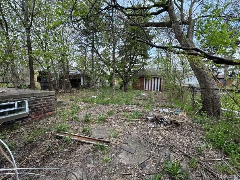 19552 PELKEY ST, Detroit, MI 48205 - Image #3