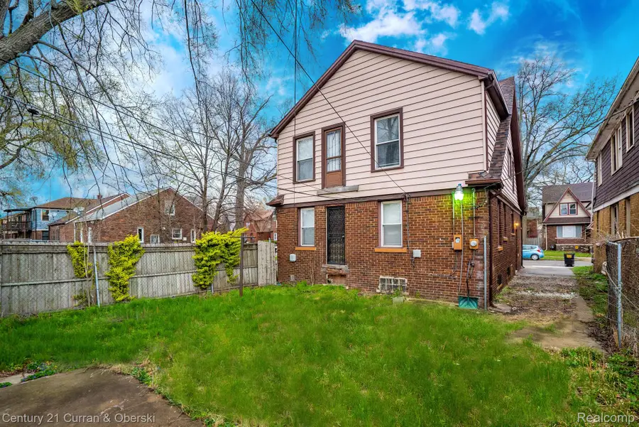17215 WARRINGTON DR, Detroit, MI 48221 - Image #3