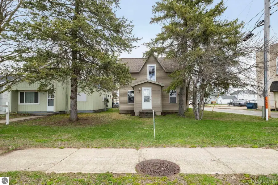 110 W 4TH ST, Kalkaska, MI 49646 - Image #2
