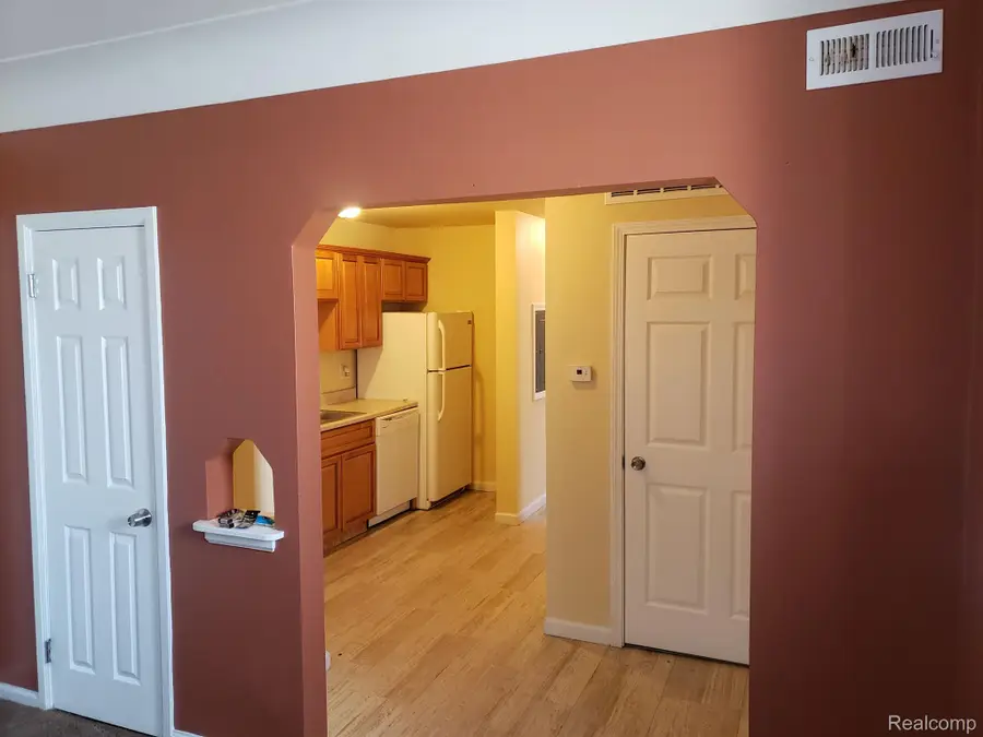 71 E GREAT LAKES ST, River Rouge, MI 48218 - Image #2