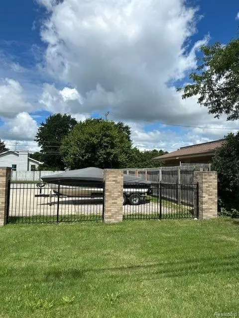 1724 S CUSTER RD, Monroe, MI 48161 - Image #3