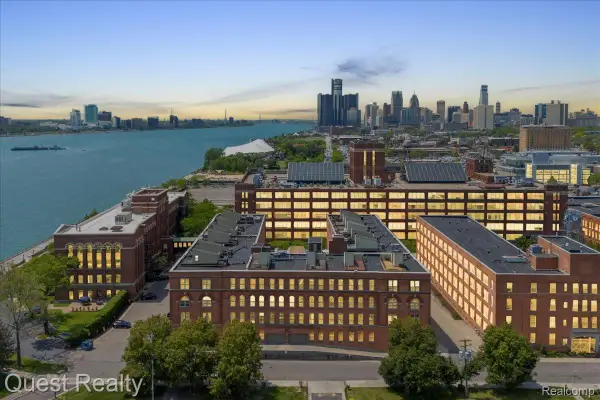 200 RIVER PLACE DR 11, Detroit, MI 48207