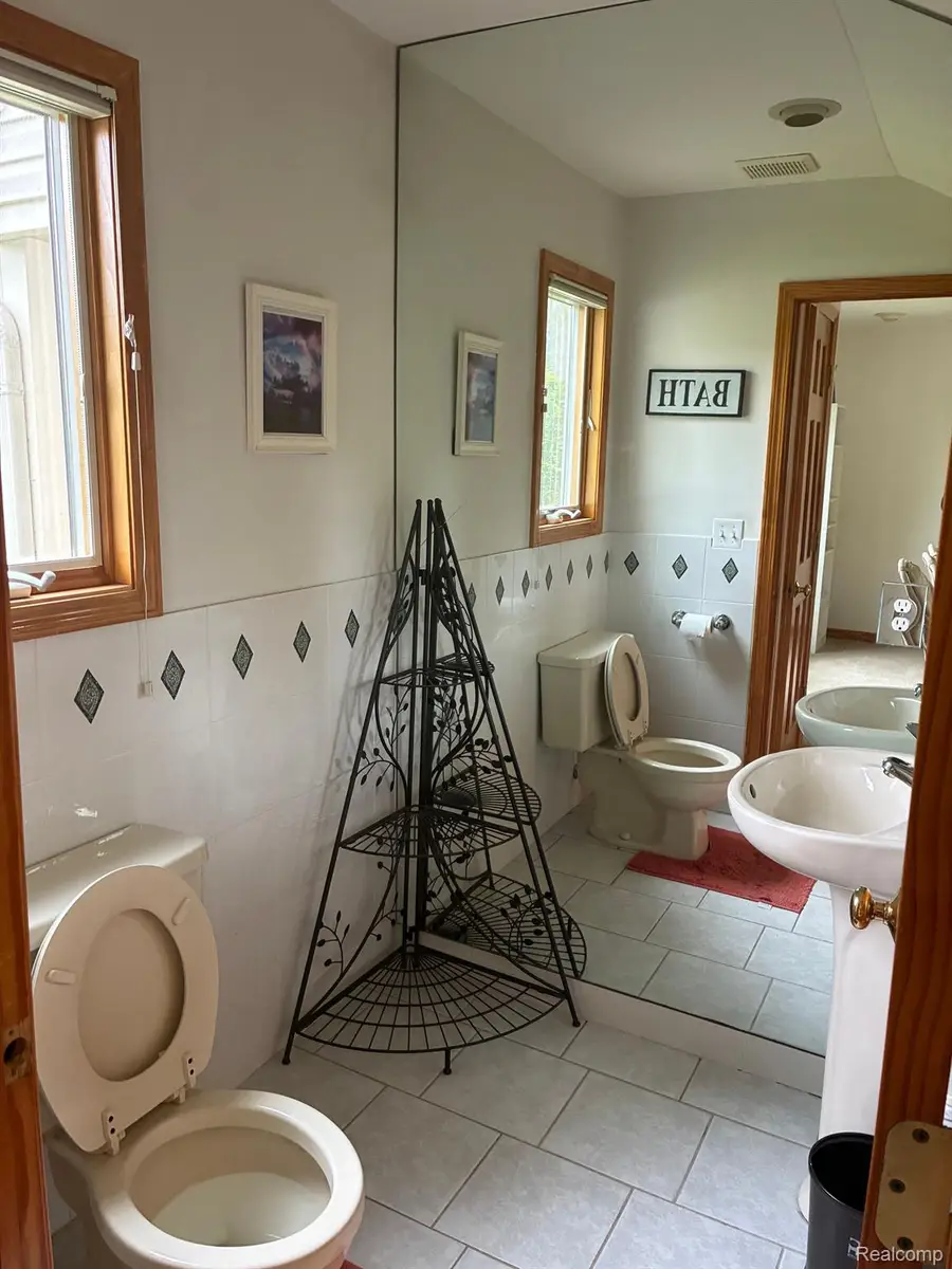 2498 SUNSET TERRACE LN, West Bloomfield, MI 48324 - Image #3