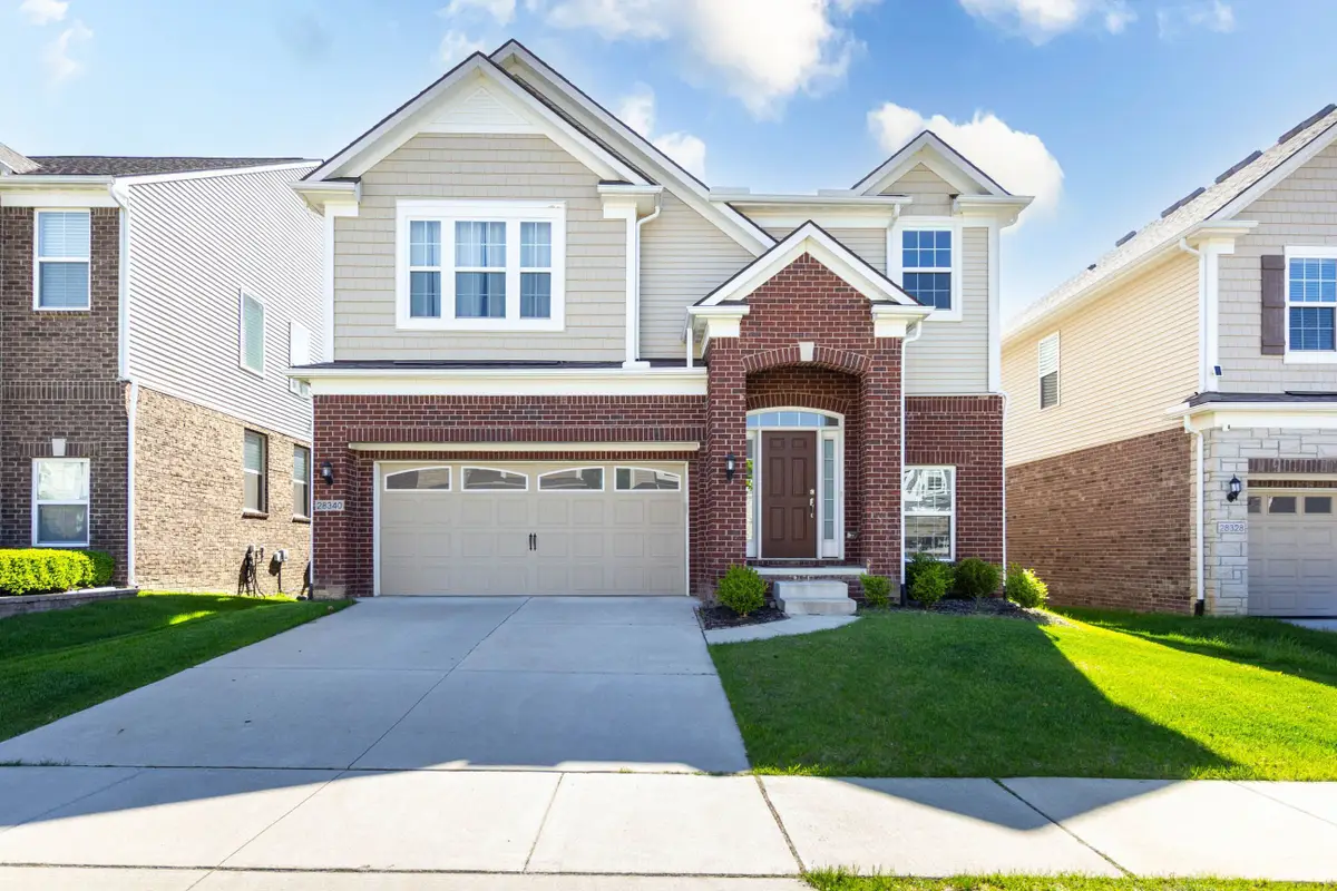28340 HANOVER DR, Novi, MI 48377 - Image #1