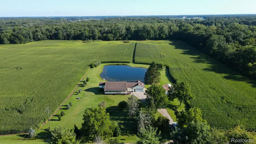 9656 BIRCH RUN RD, Millington, MI 48746 - Image #2