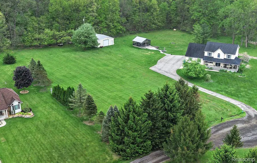 4864 COOLEY LAKE CRT, Commerce Township, MI 48382 - Image #3