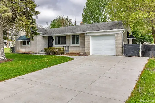 245 BROADWAY ST, MtClemens, MI 48043