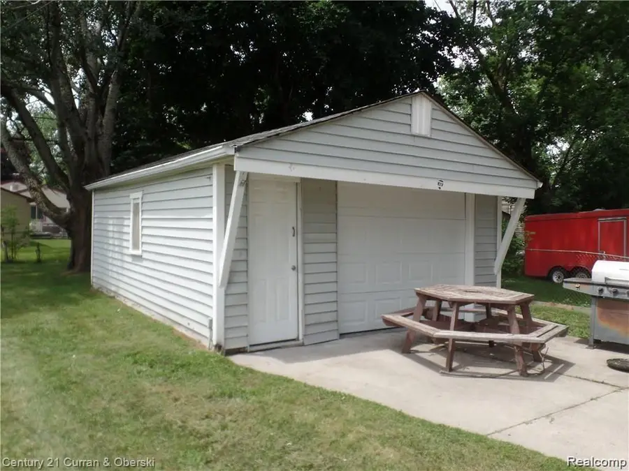 6420 BURR ST, Taylor, MI 48180 - Image #2