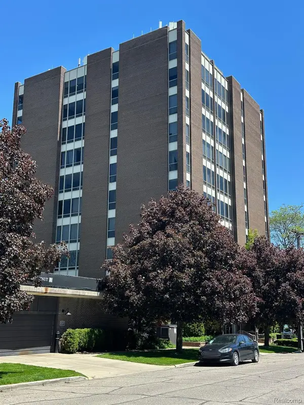 20 CHESTNUT ST 401 & 408, Wyandotte, MI 48192