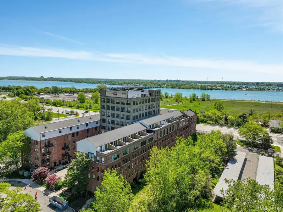 6533 E JEFFERSON AVE 413W, Detroit, MI 48207 - Image #2