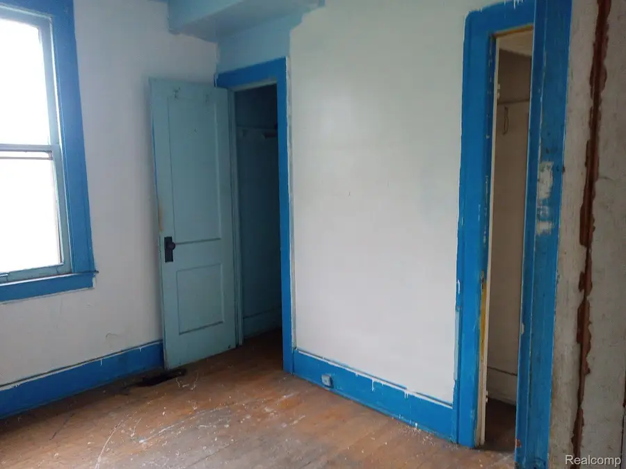 7477 PRAIRIE ST, Detroit, MI 48210 - Image #3