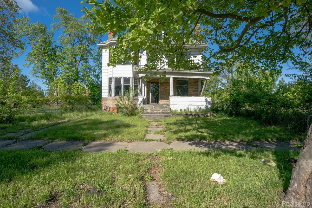 2257 CADILLAC BLVD, Detroit, MI 48214 - Image #1