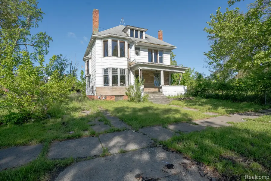 2257 CADILLAC BLVD, Detroit, MI 48214 - Image #2