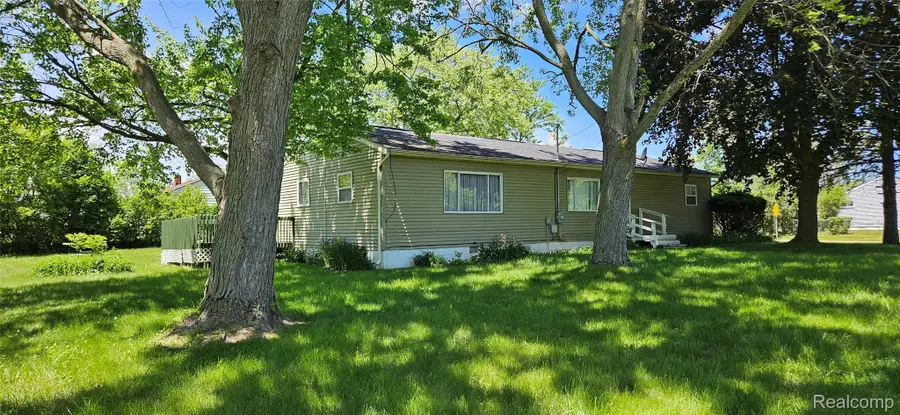 5471 FAIRHAVEN ST, Flint, MI 48505 - Image #3