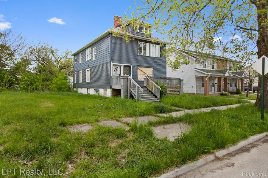 2174 SPRINGLE ST, Detroit, MI 48215 - Image #2