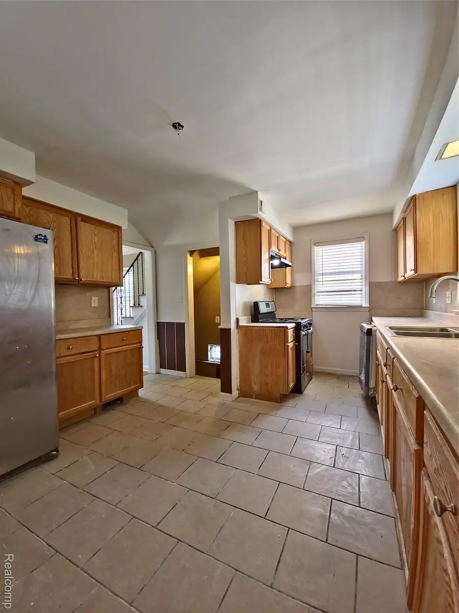 8312 E Outer Drive, Detroit, MI 48213 - Image #2