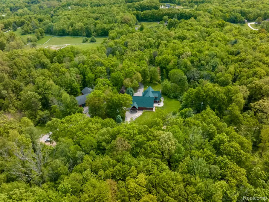 4832 Hosner Road, Oxford, MI 48370 - Image #2