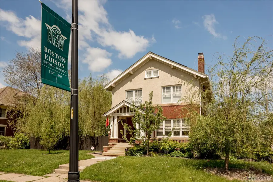 22 Edison Street, Detroit, MI 48202 - Image #2