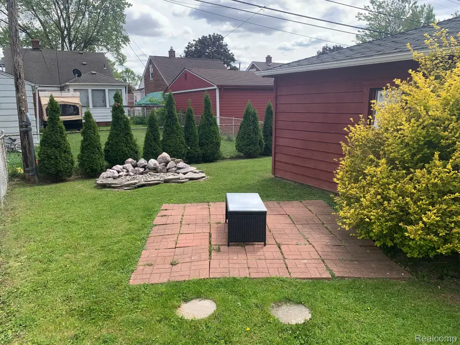 17439 Brody Avenue, Allen Park, MI 48101 - Image #3