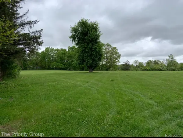 1580 N Ortonville Road N, Ortonville, MI 48462