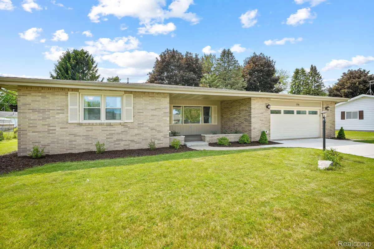 116 Surrey Road, Saint Louis, MI 48880 - Image #1
