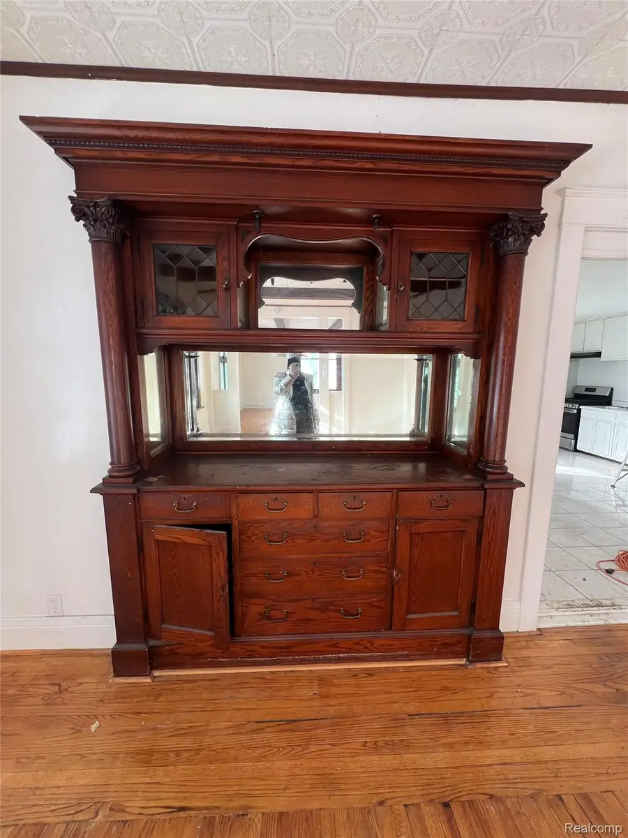 3137 S Washington Avenue, Saginaw, MI 48601 - Image #3