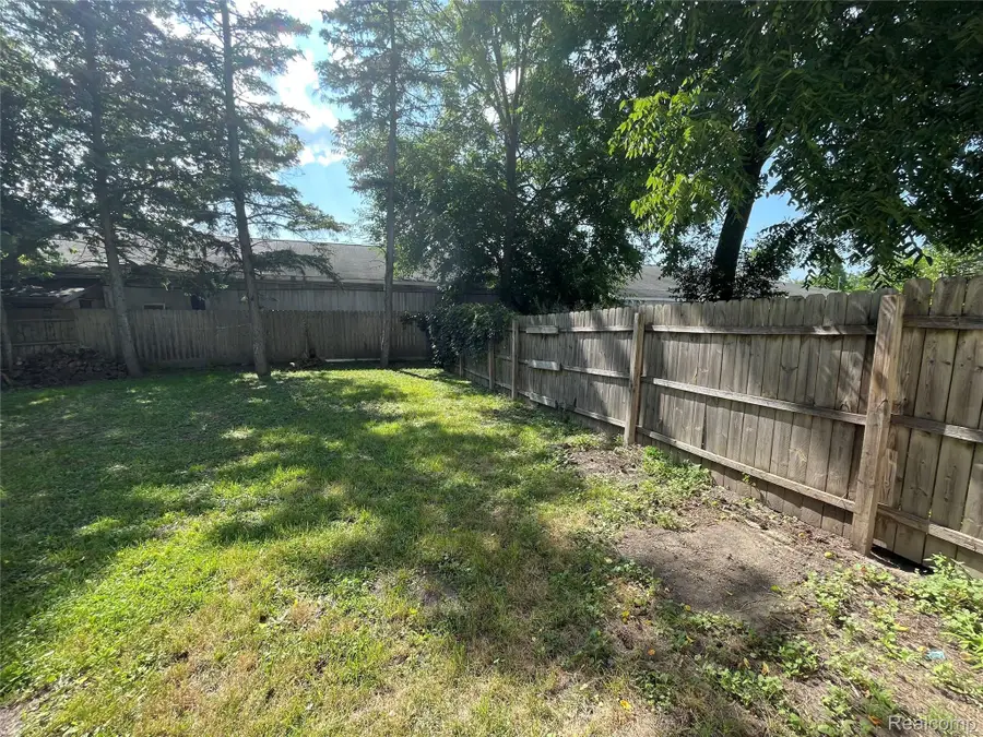 2021 Benjamin Street, Saginaw, MI 48602 - Image #2