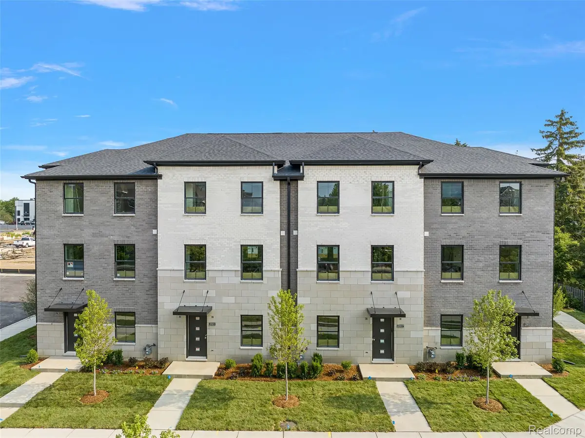 2813 Summers Place, Troy, MI 48084 - #1