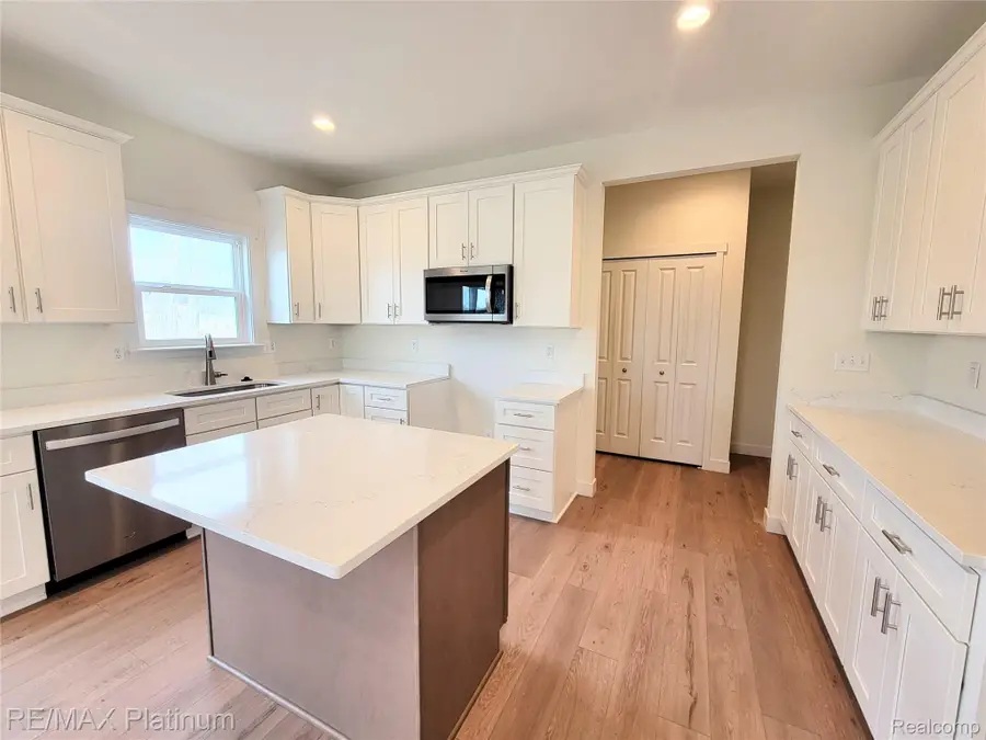 13029 River Rock Pass, Linden, MI 48451 - Image #3