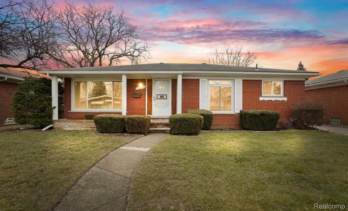 28876 Palm Beach Drive, Warren, MI 48093 - Image #1