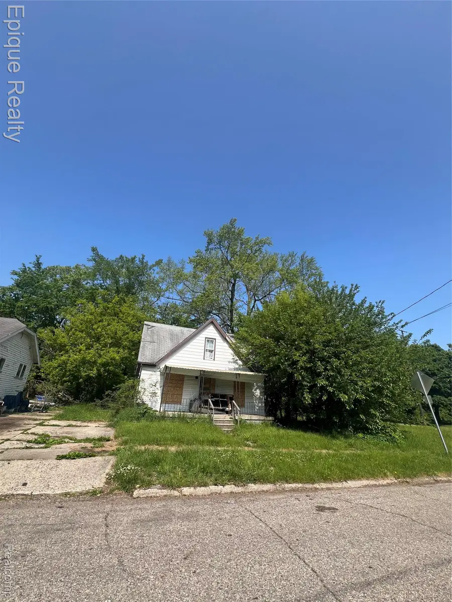 2010 Crocker Avenue, Flint, MI 48503 - Image #2