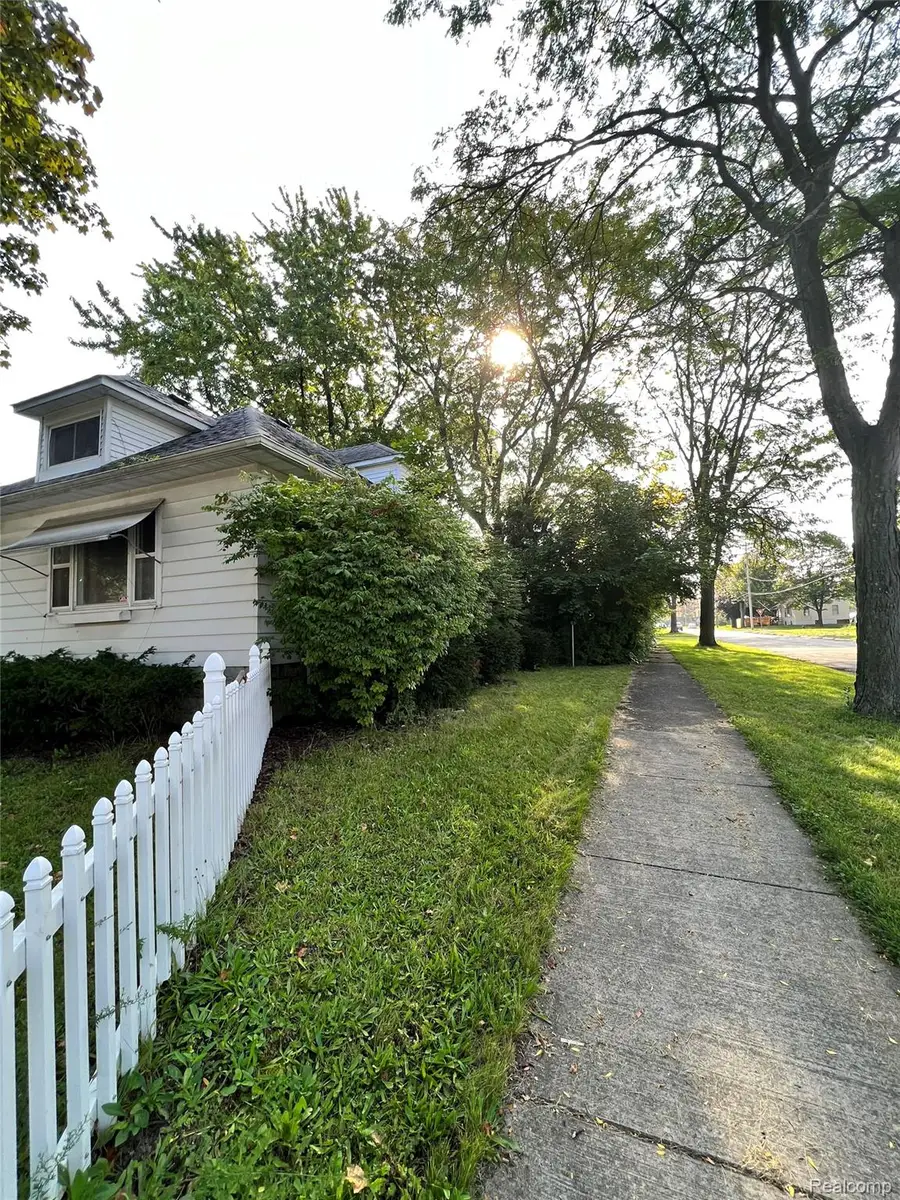 902 N Mason Street, Saginaw, MI 48602 - Image #2