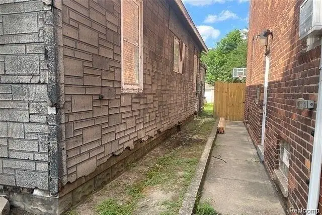 27 Orchard Street, River Rouge, MI 48218 - Image #2