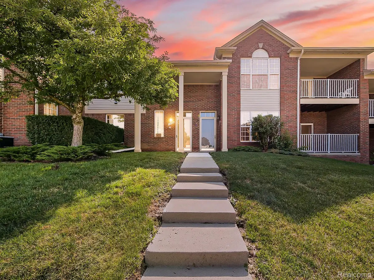 1850 Flagstone Circle, Rochester, MI 48307 - Image #1