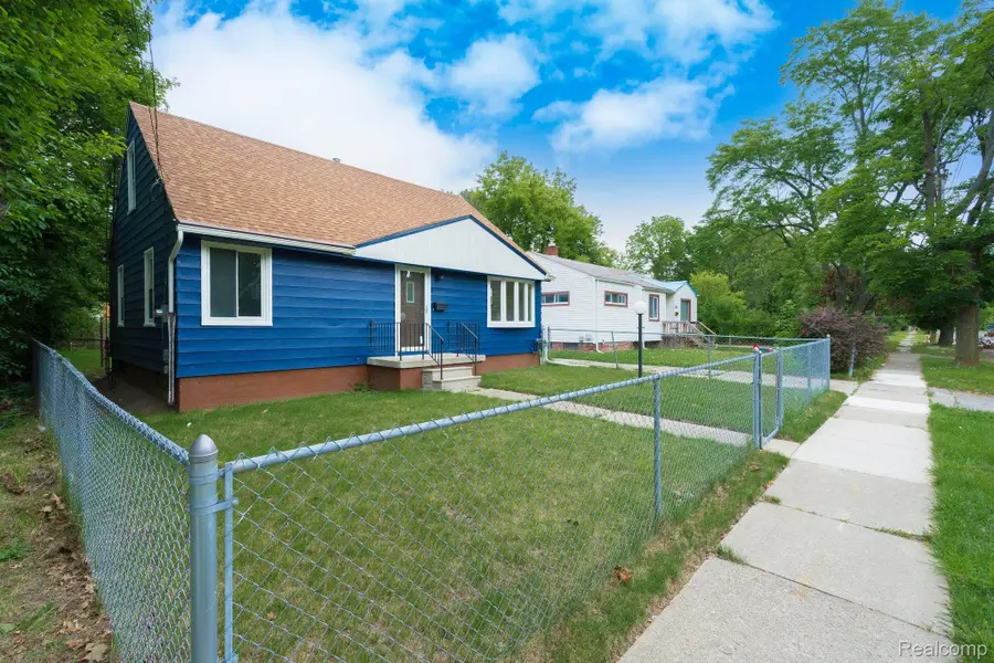 610 W Austin Avenue, Flint, MI 48505 - Image #2
