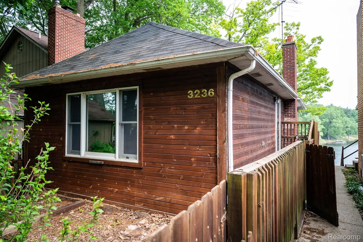 3236 Shady Oak Drive, Columbiaville, MI 48421 - Image #1