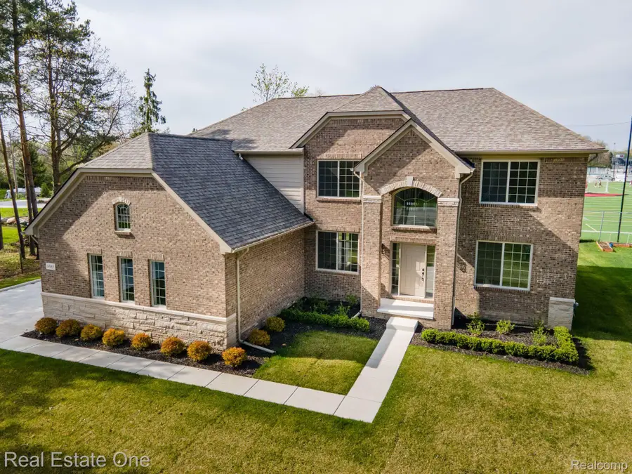 3122 Frankton Drive, Troy, MI 48083 - Image #2