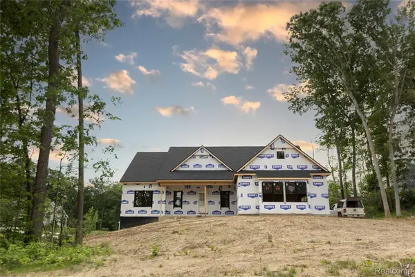 9744 Chalfonte Drive, Brighton, MI 48116