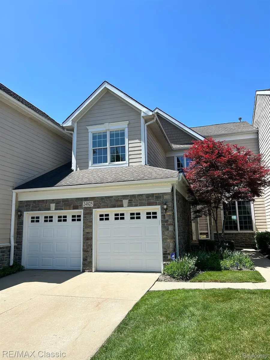 24825 Reeds Pointe Drive, Novi, MI 48374 - Image #2